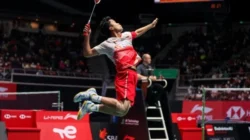 Cara Ampuh Meningkatkan Power Smash Badminton Agar Pukulan Menjadi Lebih Cepat Menghujam